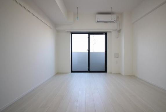 居室・リビング　※同物件、別部屋になります。