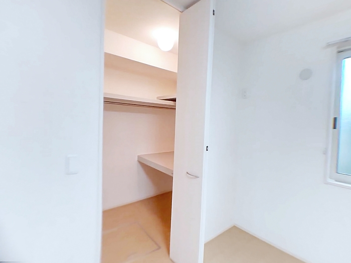 収納　ウォークインクローゼット