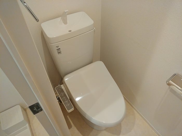 大阪モノレール彩都線 彩都西駅 徒歩19分 2階建 築35年のトイレ写真