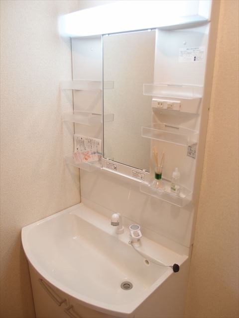 洗面設備　※他号室参考写真