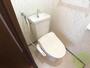 トイレ　こちらはトイレです。清潔感があり、安心して使用できます。
