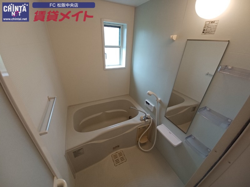 バス・シャワールーム　同型タイプの写真です