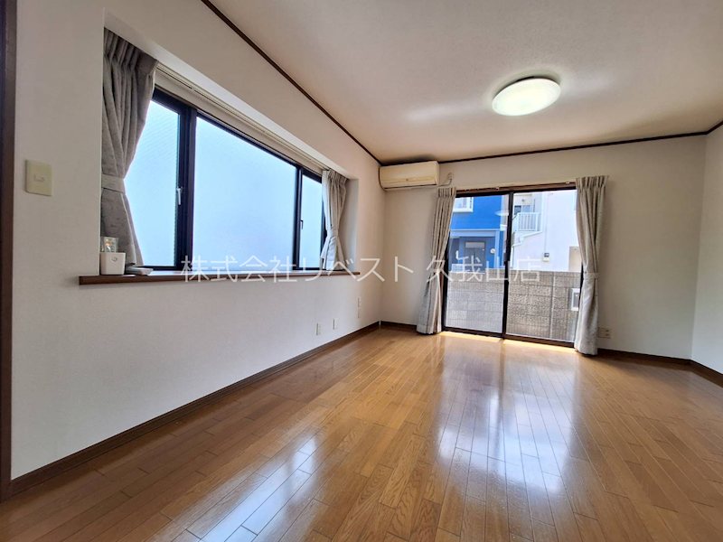 上高井戸3丁目戸建の居間写真