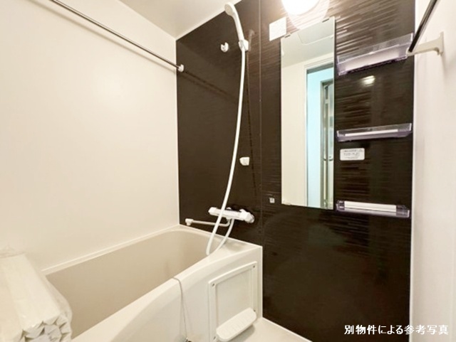 バス・シャワールーム　雨の日にも安心の浴室乾燥付きです♪