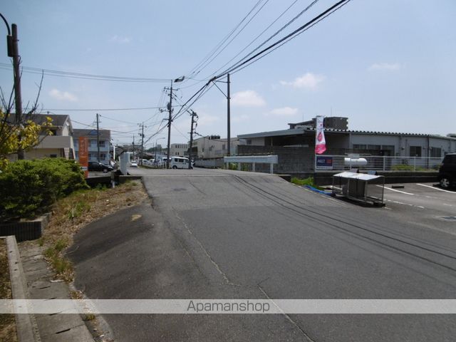 その他　前面道路（その他）まで10m