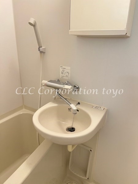 洗面設備　他号室写真代用中