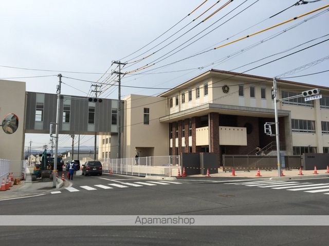 小学校　龍王小学校（小学校）まで247m