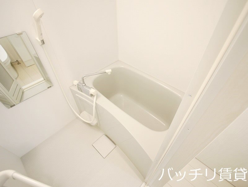バス・シャワールーム　※写真は同型タイプの為現状を優先いたします。