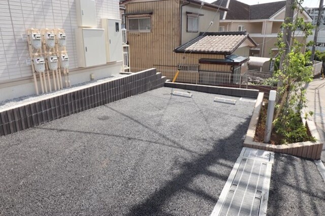 駐車場　駐車場