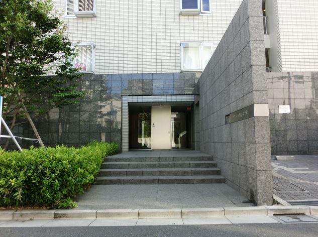 エントランス　プライムアーバン市谷仲之町