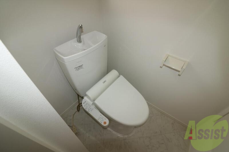 トイレ　ウォシュレット付きトイレです。