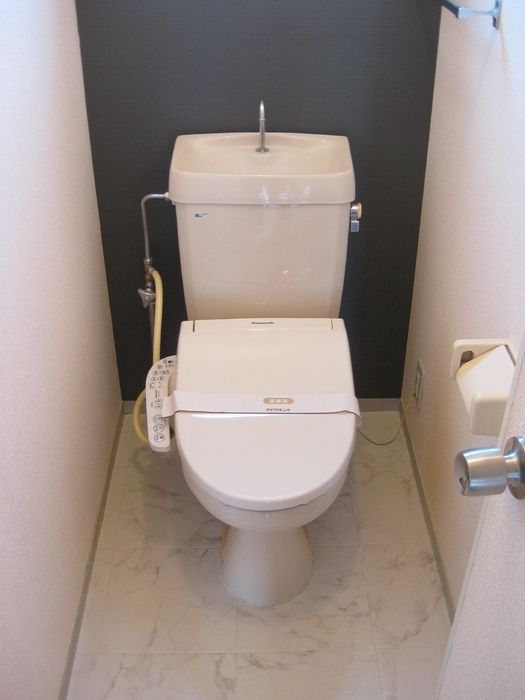 トイレ　お問い合わせはタウンハウジングまで