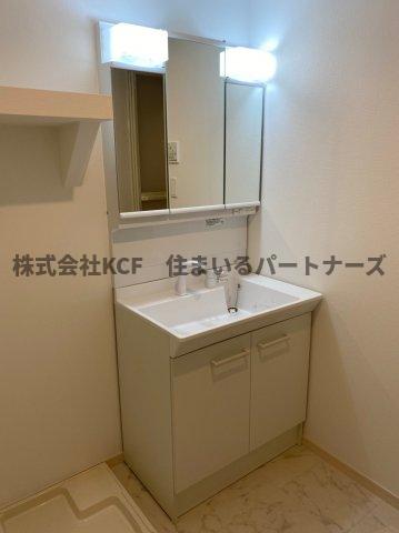 洗面設備　コンパクトで使いやすい洗面所