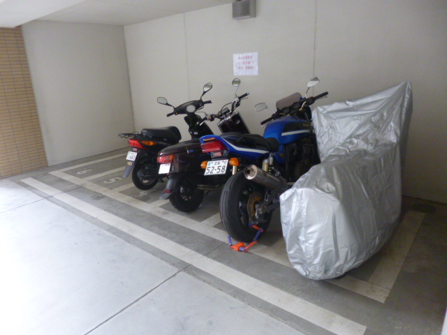 その他共有部分　バイク駐輪場