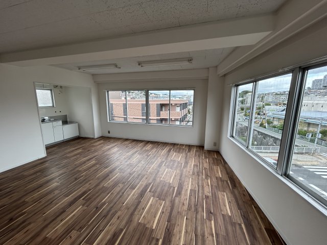 芦田マンションの居間写真