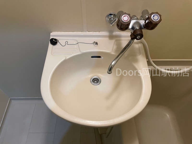 洗面設備　※別のお部屋の写真です