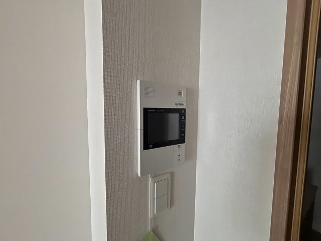 セキュリティ　モニター付きインターホン