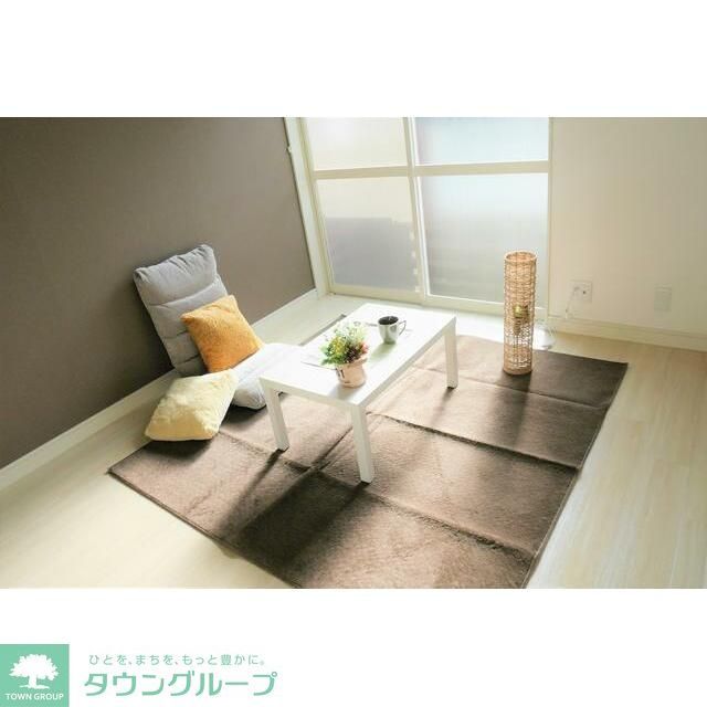 コスモ中里Aの居間写真