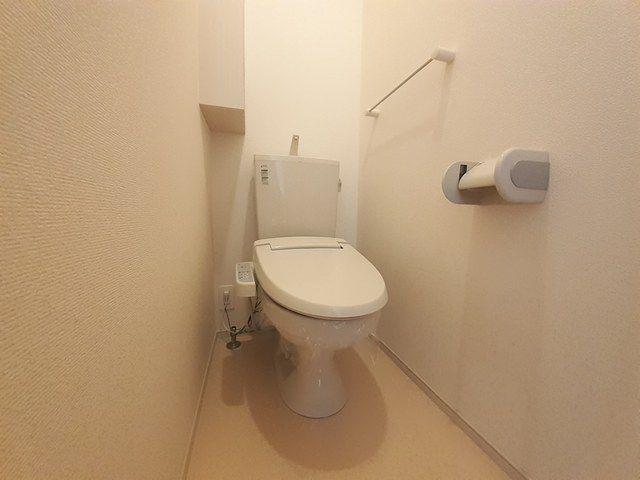 ＪＲ姫新線 本竜野駅 徒歩12分 2階建 築14年のトイレ写真