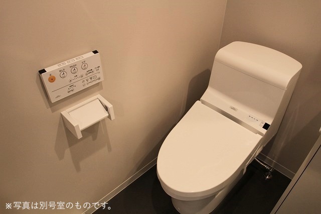 鹿児島市電唐湊線 加治屋町駅 徒歩8分 2階建 築10年のトイレ写真