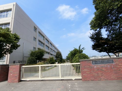 小学校　鶴ヶ島市立栄小学校（小学校）まで774m