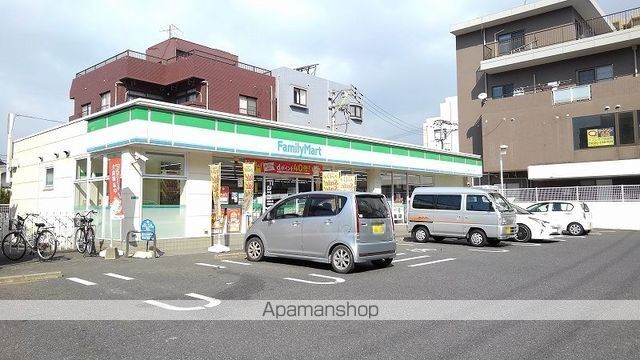 コンビニ　ファミリーマート（コンビニ）まで450m