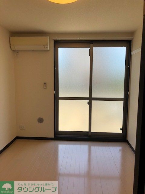 レオネクストじんぼはら駅南の居間写真