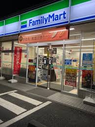 コンビニ　ファミリーマート ABC静岡中吉田/S店（コンビニ）まで895m
