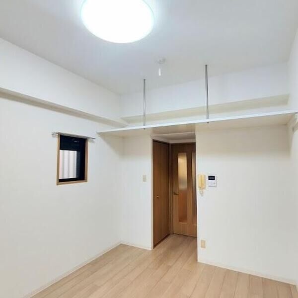 居室・リビング　※写真は同じマンションの違う部屋のものになります。