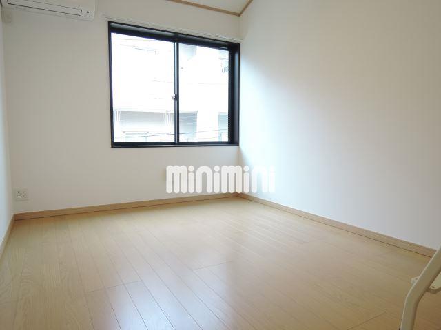 居室・リビング　明るいお部屋です