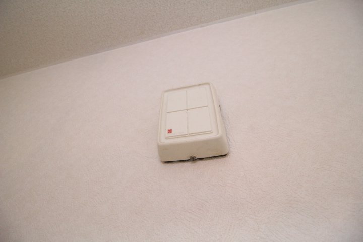 セキュリティ　退去前の為、写真は別号室のものになります。