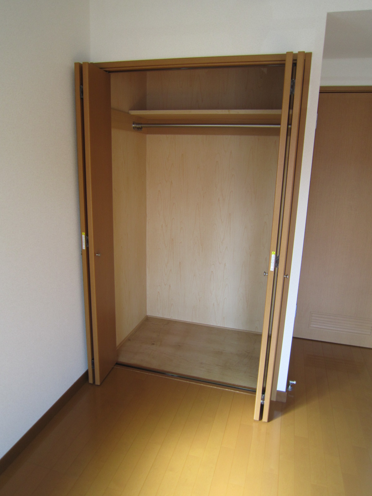 収納　洋室クローゼット
