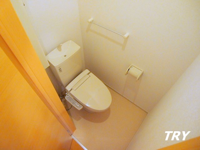 トイレ　ウォシュレット付！