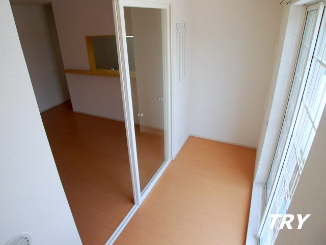 バルコニー　室内干し可能、サンルーム！