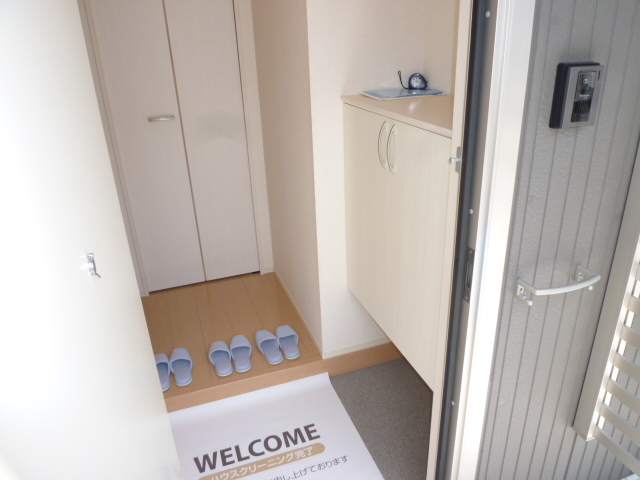 玄関　別のお部屋の写真です