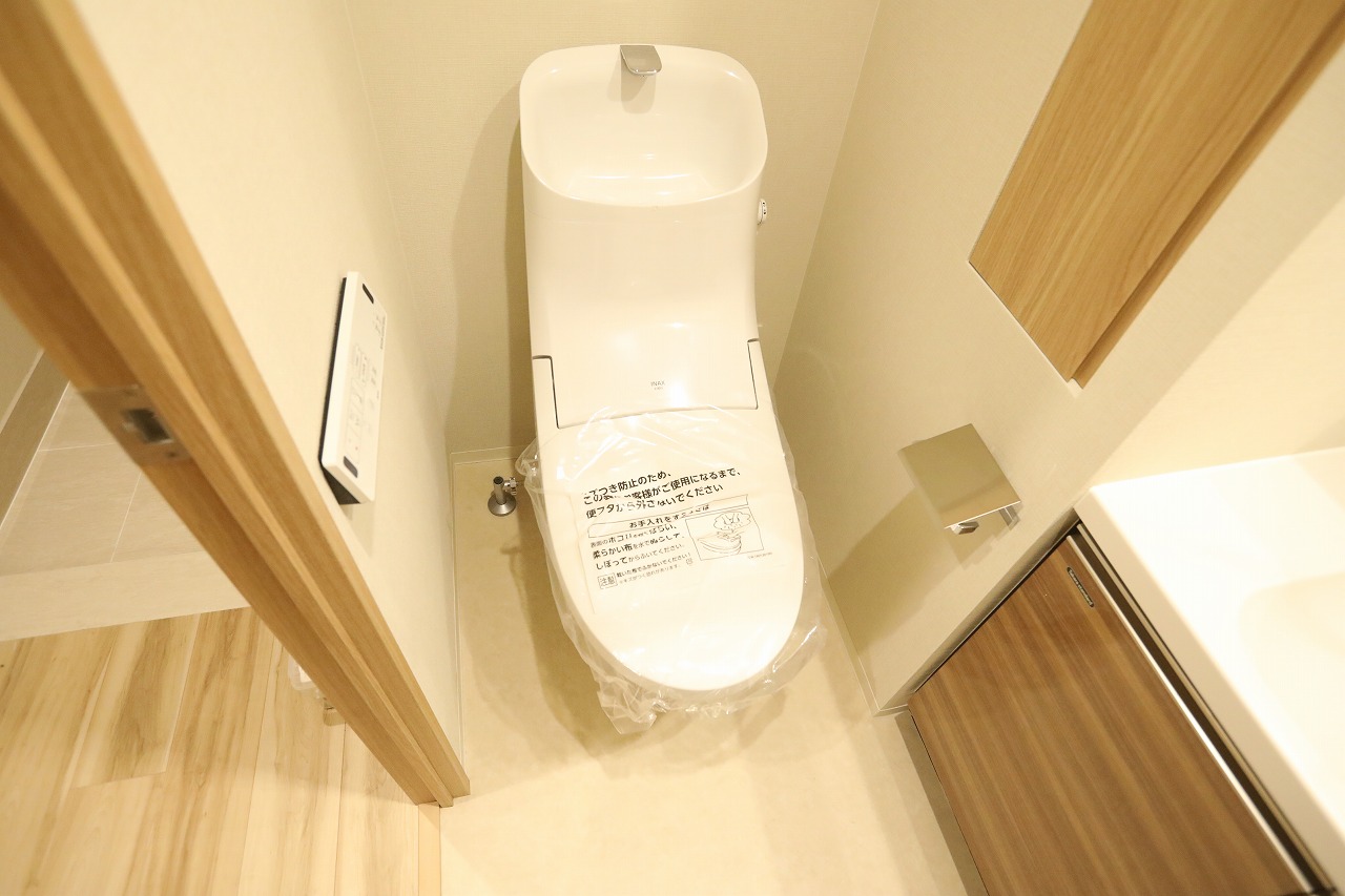 トイレ　トイレ