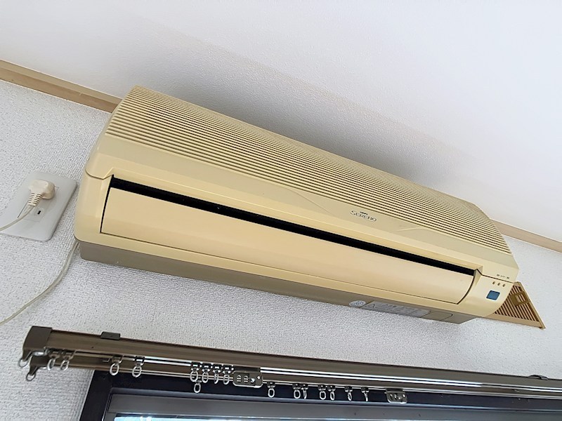 その他設備　リビングエアコン