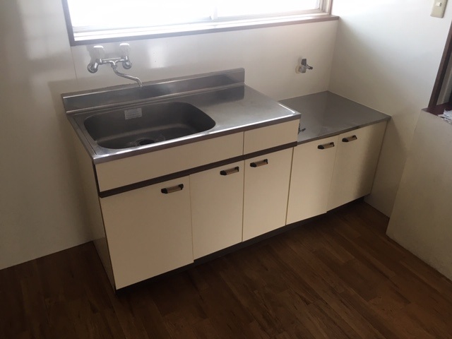 キッチン　同物件別室です