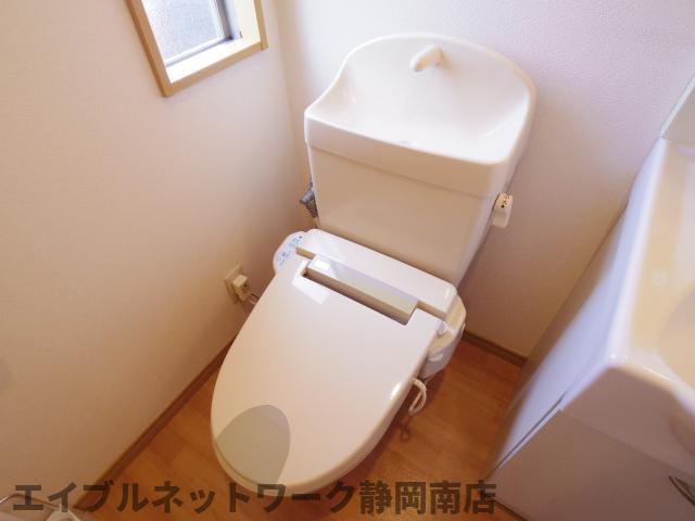 トイレ　シンプルで使いやすいトイレです