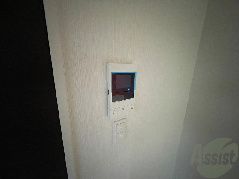 セキュリティ　ＴＶモニター付インターホンです。来客者の顔が見えるので安心！