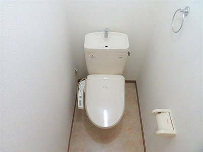 トイレ　ウォシュレット付きです！