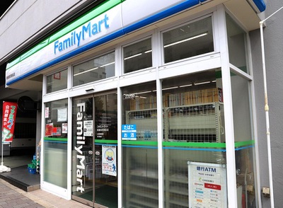 コンビニ　ファミリーマート新御徒町駅前店（コンビニ）まで211m