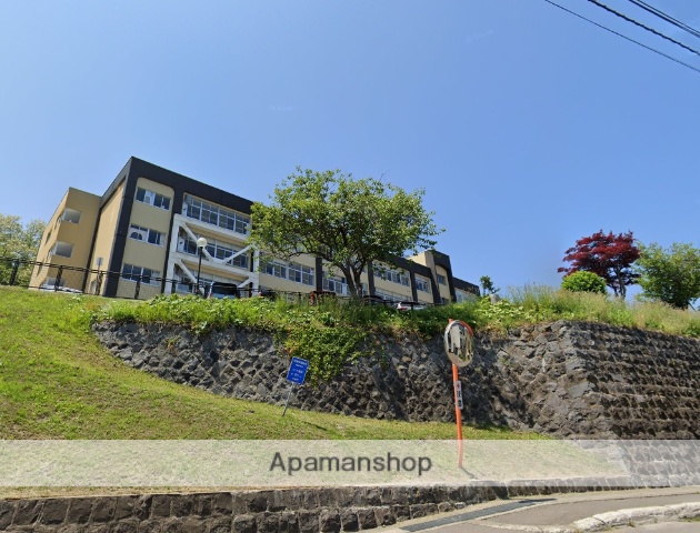 小学校　花園小学校（小学校）まで307m