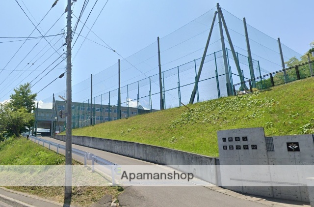 中学校　菁園中学校（中学校）まで383m