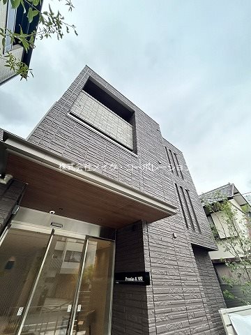 福岡市早良区室見のマンションの建物外観