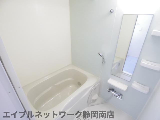 バス・シャワールーム　日々の疲れを癒すお風呂付です