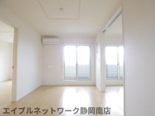 居室・リビング　ゆったり過ごせるリビングです