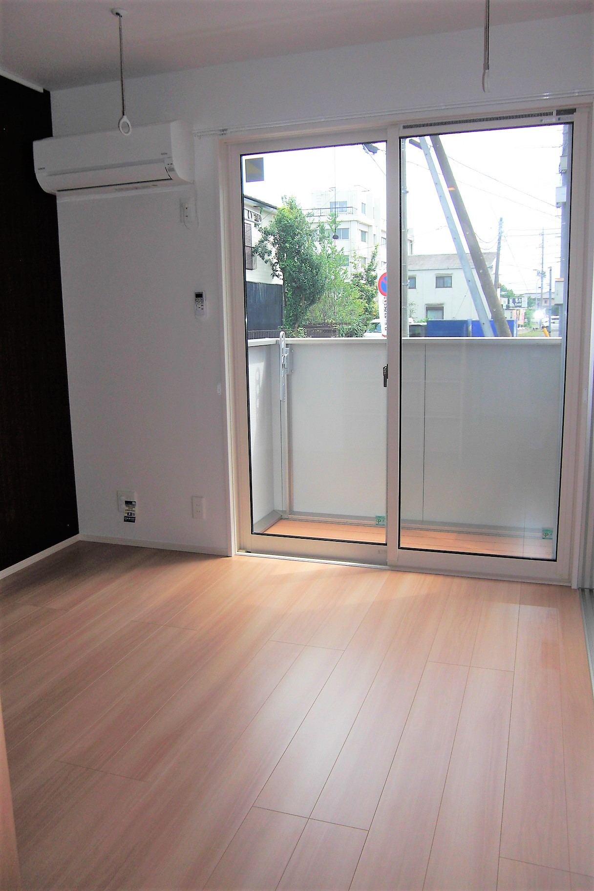 居室・リビング　8帖の南面リビングです。日当たり良好！