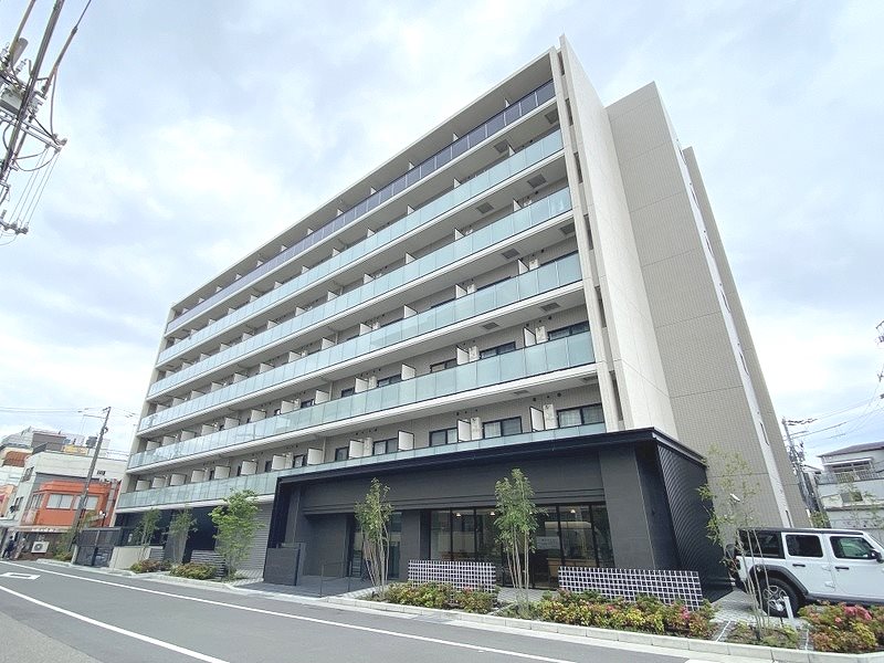 神戸市兵庫区東出町のマンションの建物外観