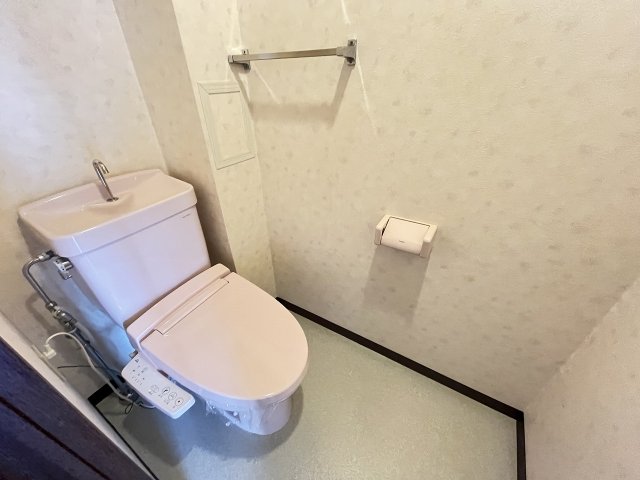 【神戸市兵庫区門口町のマンションのトイレ】